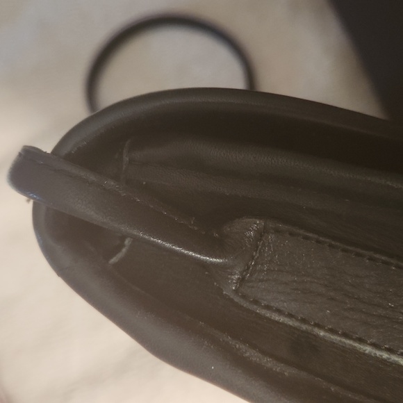 Vintage Coach. Crossbody excellent condition. - Picture 12 of 13